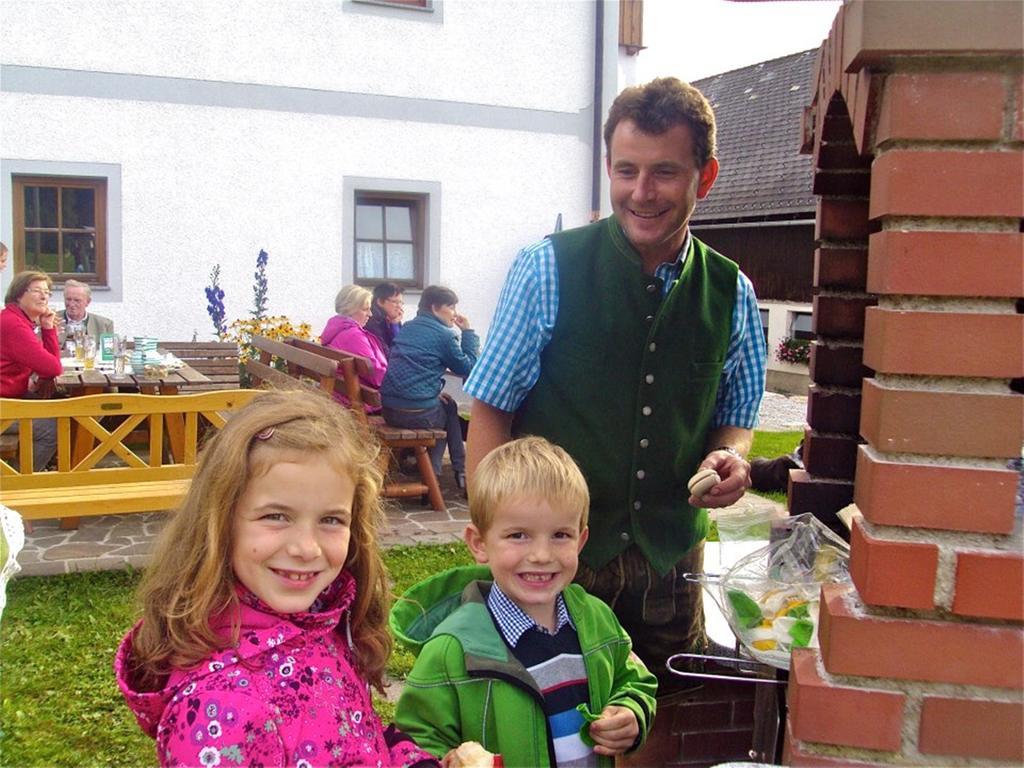 Bio-Urlaubshof Dansbach Villa ชปิทัล อัม เพิร์ม ภายนอก รูปภาพ